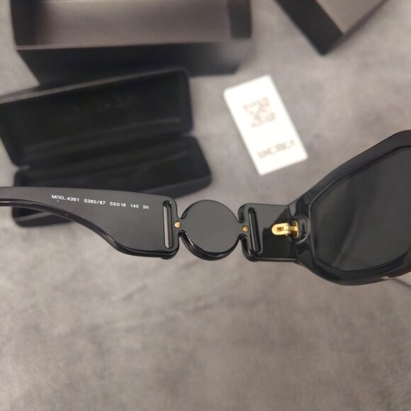 Versace biggie sunglasses new - Picture 5 of 9